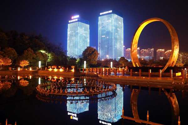 城市空间如何规划智能照明？(图1)