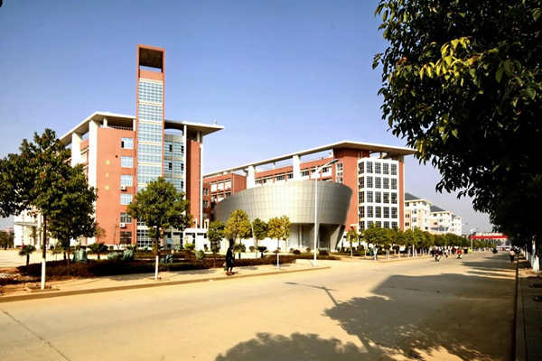 高校水电能耗浪费严重，能源管理意识有待提高！(图1)