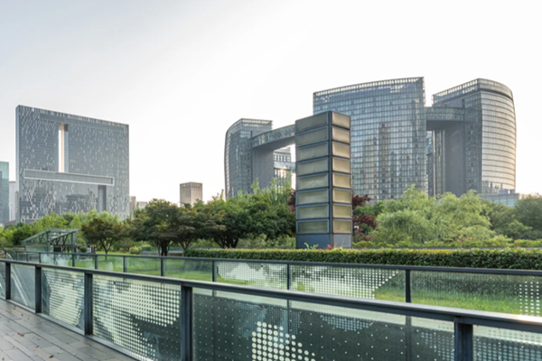 “脱碳”行动指南：发展绿色建筑！(图1)